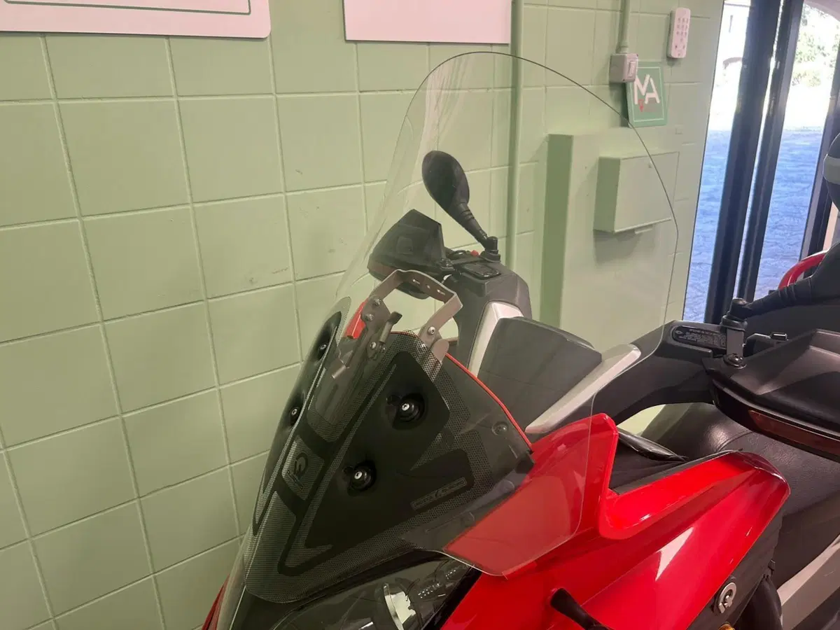 Quadro QV3 350 (2018 - 19) (20)