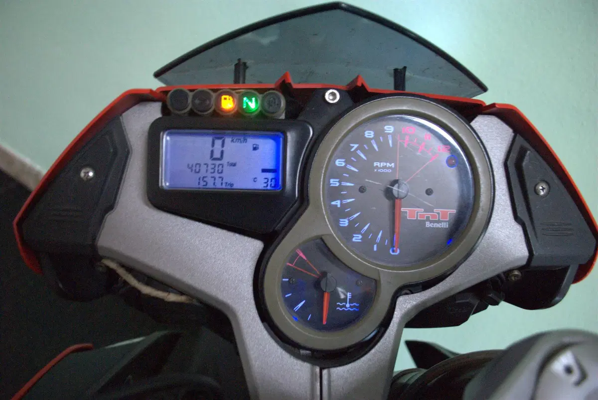 Benelli TNT 1130 (2004 - 08) (5)