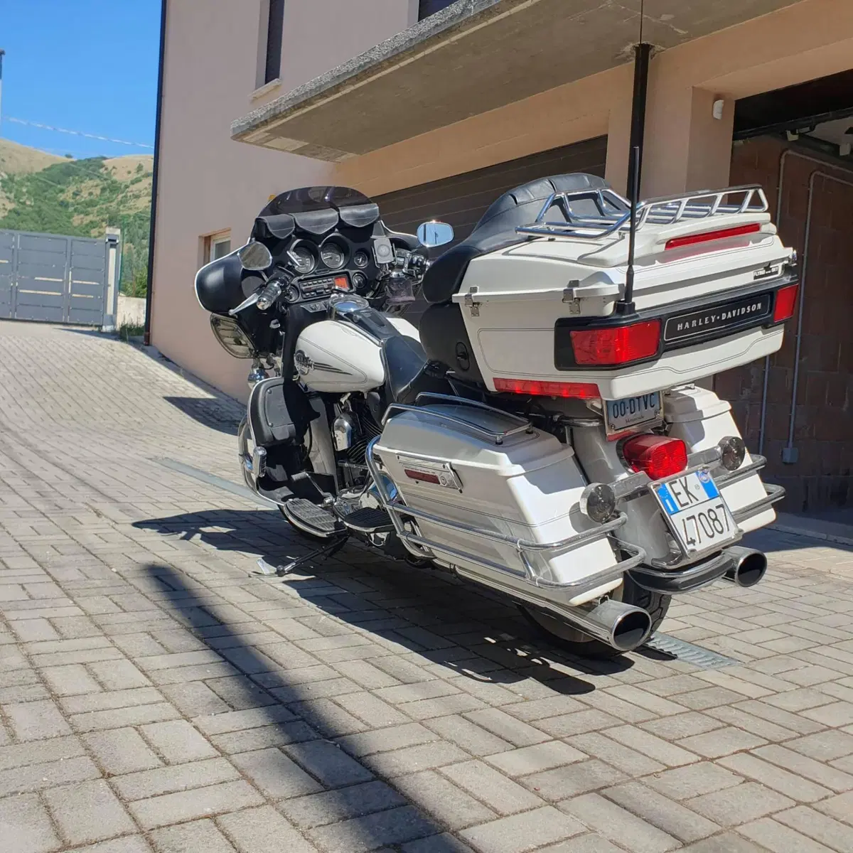 Harley-Davidson 1450 Electra Glide Ultra Classic (2003 - 05) - FLHTCUI (3)