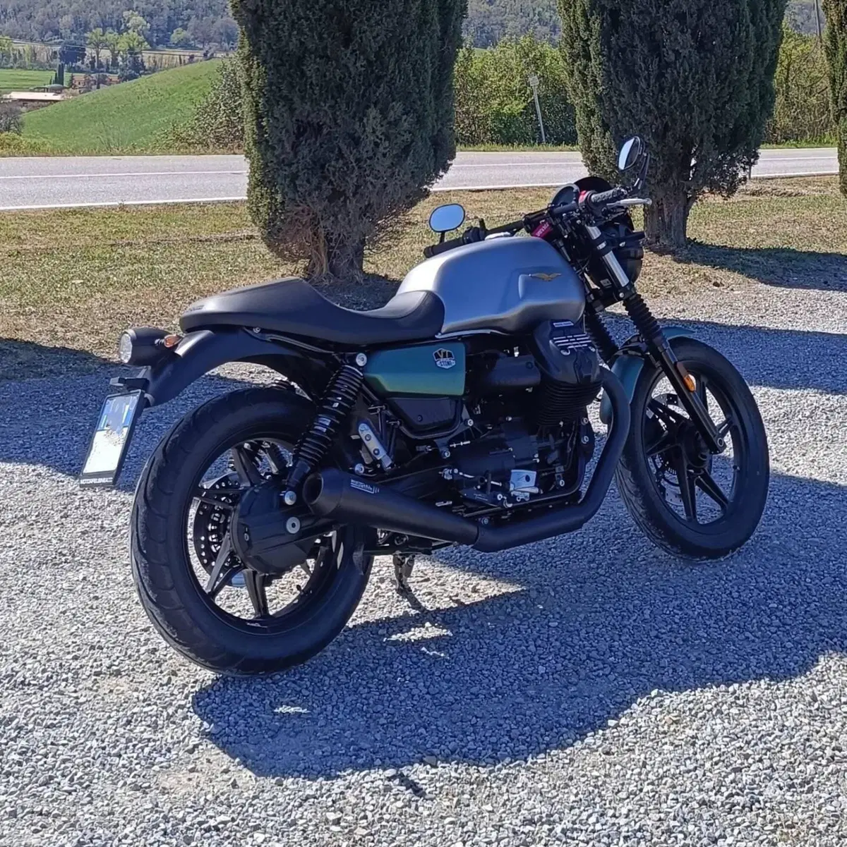 Moto Guzzi V7 Stone Centenario (2021 - 22) (6)