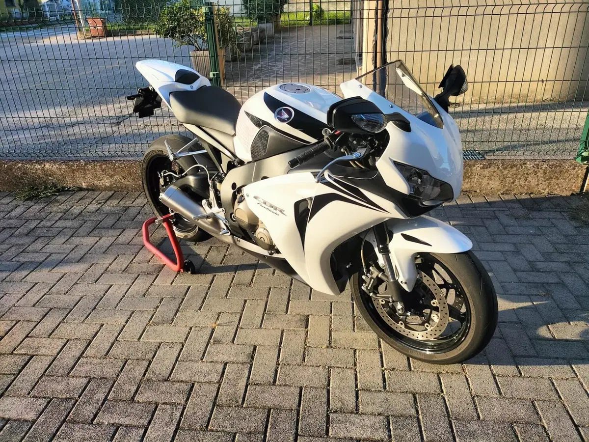 Honda CBR 1000 RR Fireblade (2008 - 11)