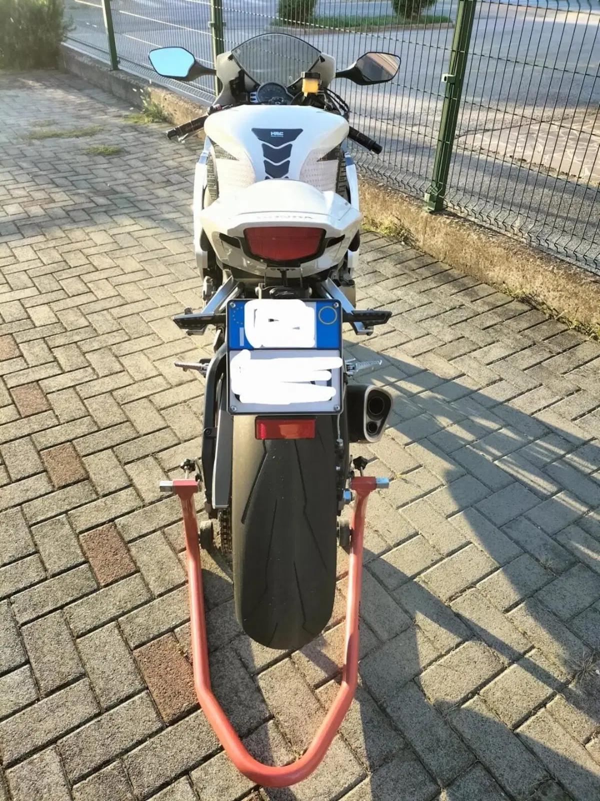Honda CBR 1000 RR Fireblade (2008 - 11) (6)