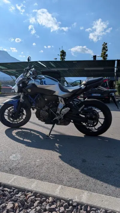 Yamaha MT-07 (2014 - 16) usata