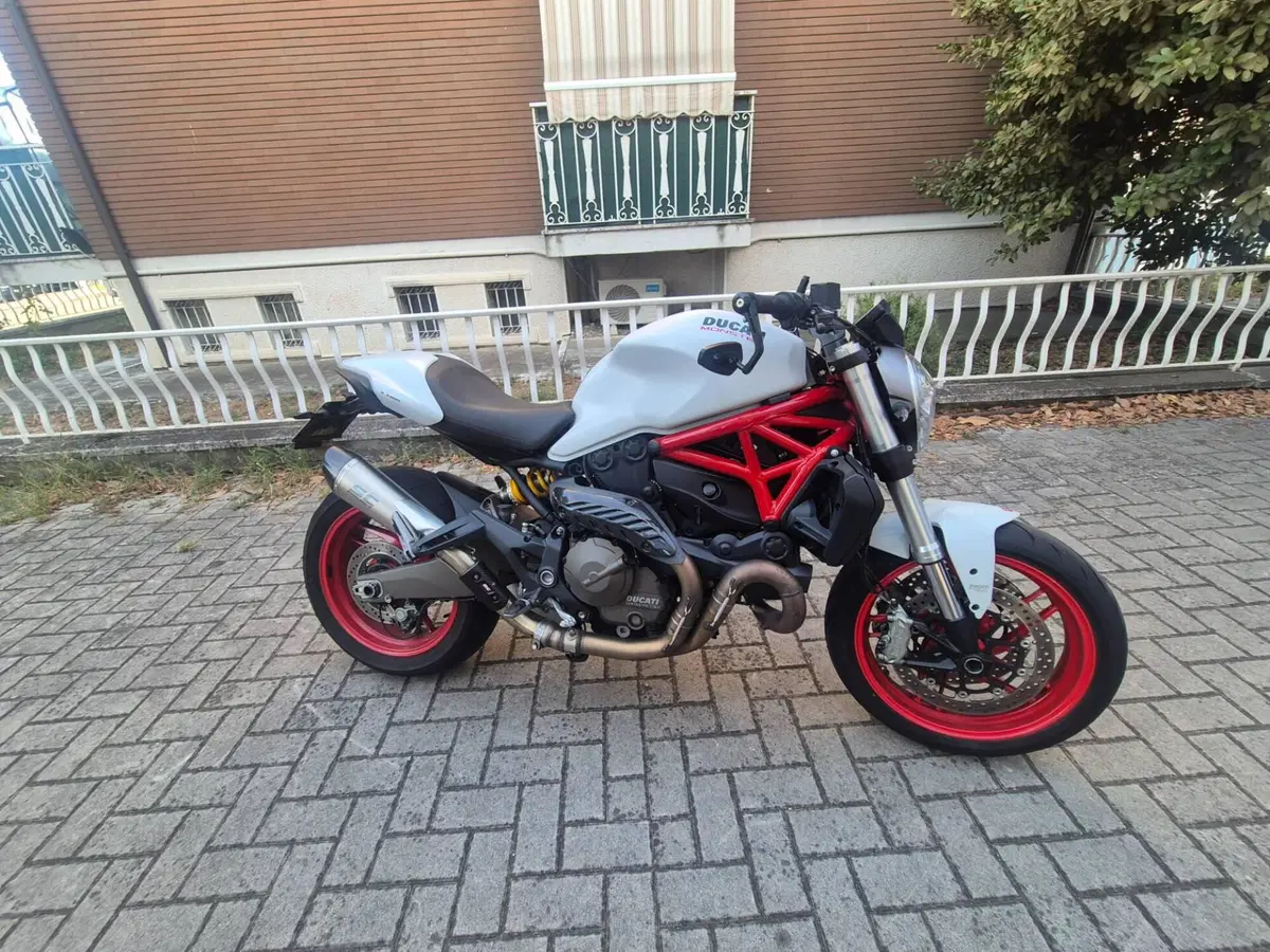 Ducati Monster 821 ABS (2014 - 17) (4)
