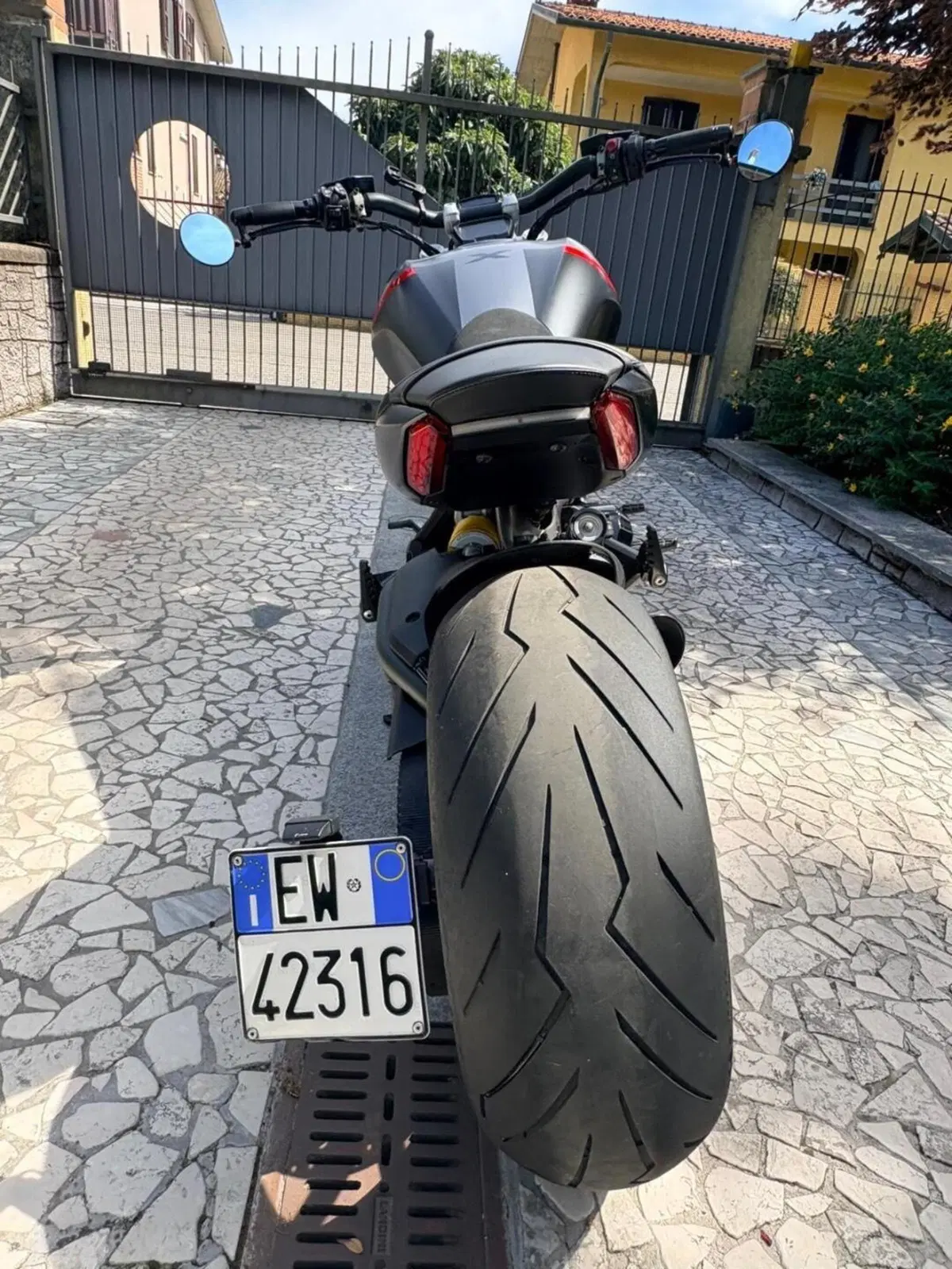 Ducati XDiavel 1262 Black Star (2021) (4)