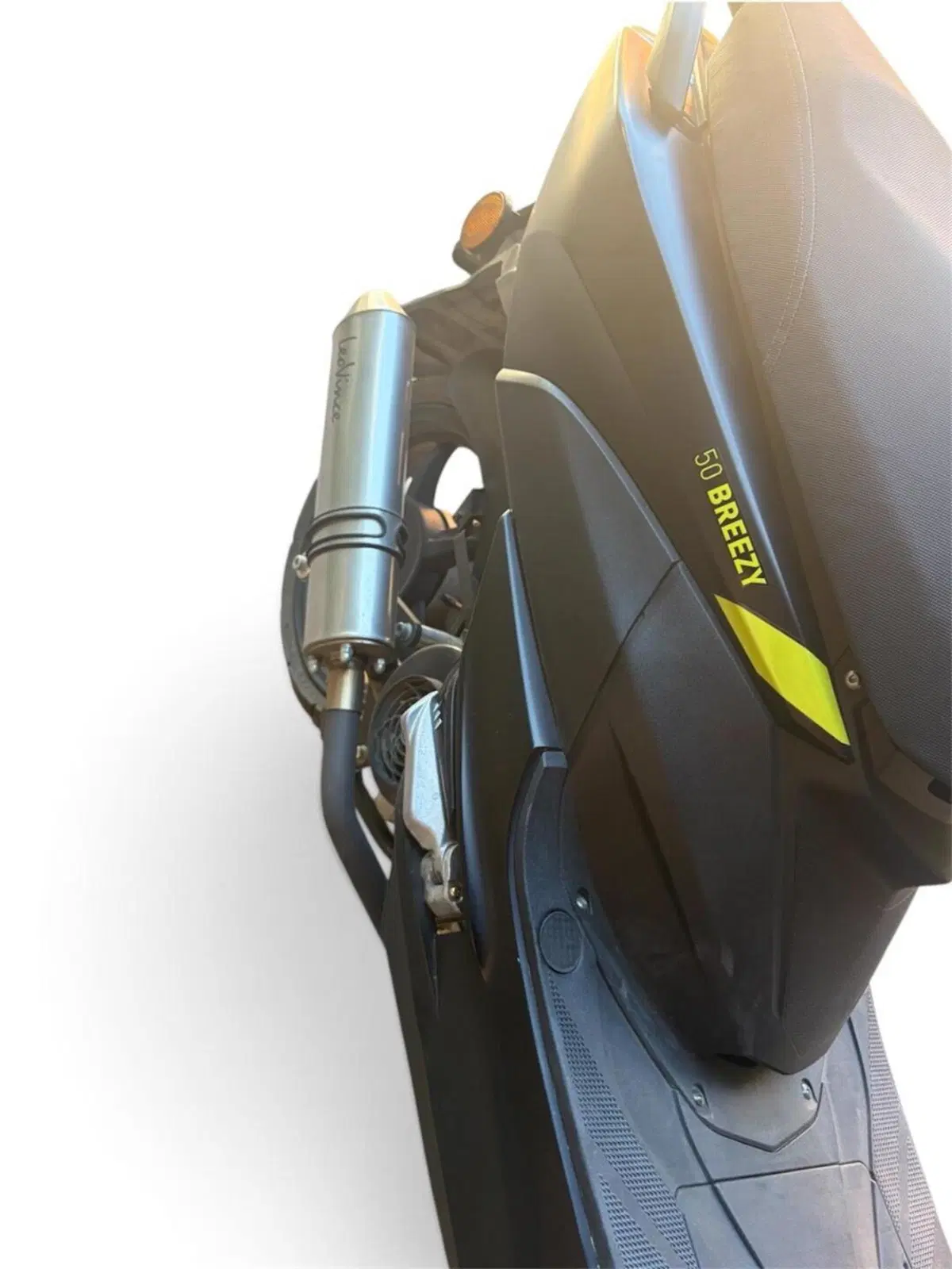 Motron Motorcycles Breezy 50 4T (2021 - 26) (14)