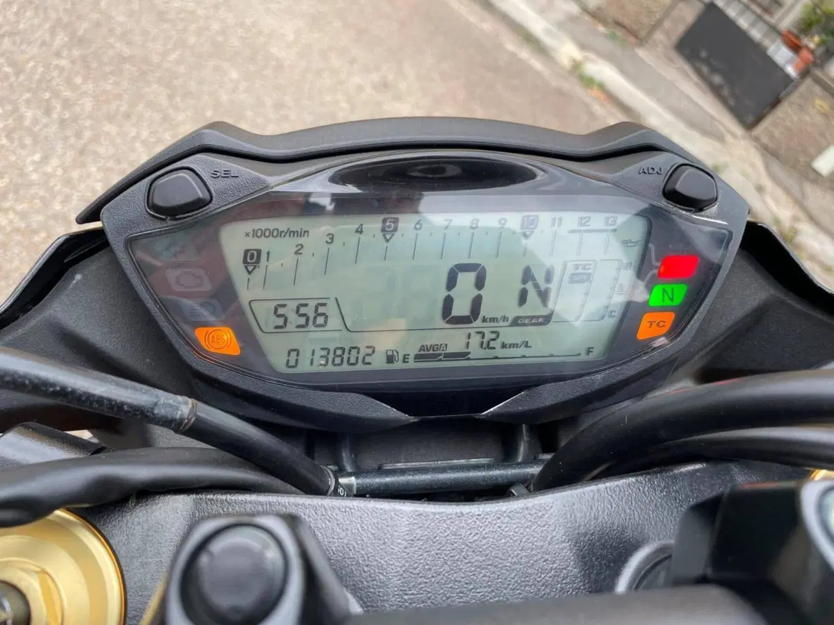 Suzuki GSX S 750 Z Yugen (2018 - 20) (6)