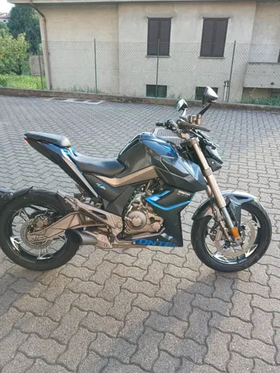 Zontes ZT125-U (2020 - 26) usata