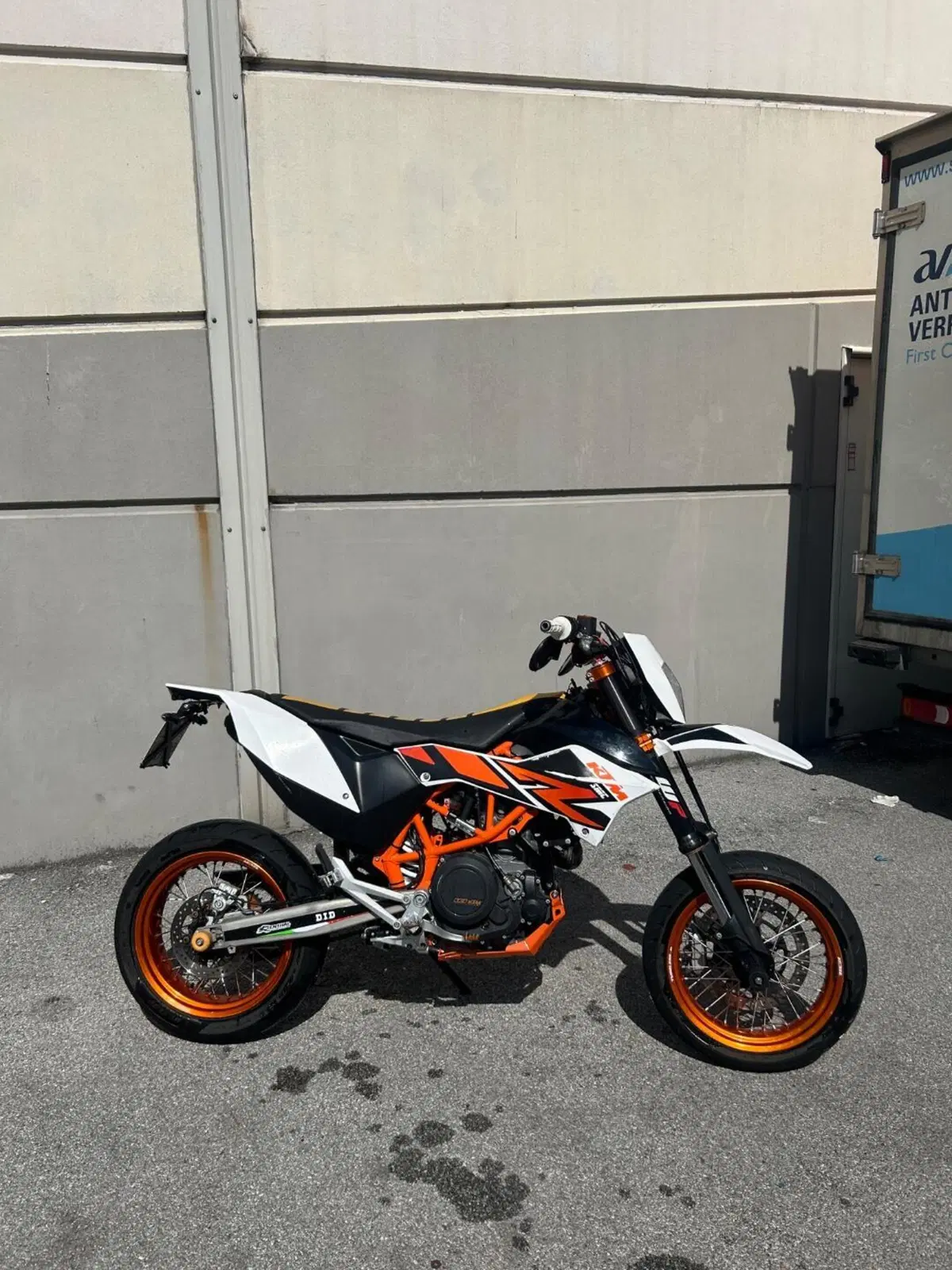 KTM 690 SMC R (2012 - 17)