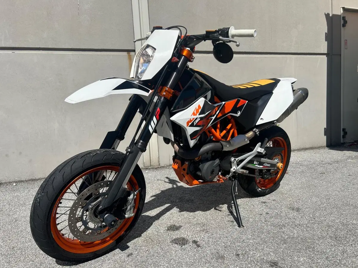 KTM 690 SMC R (2012 - 17) (9)