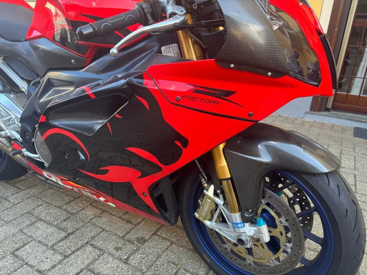 Aprilia RSV 1000 (2003 - 04) (4)