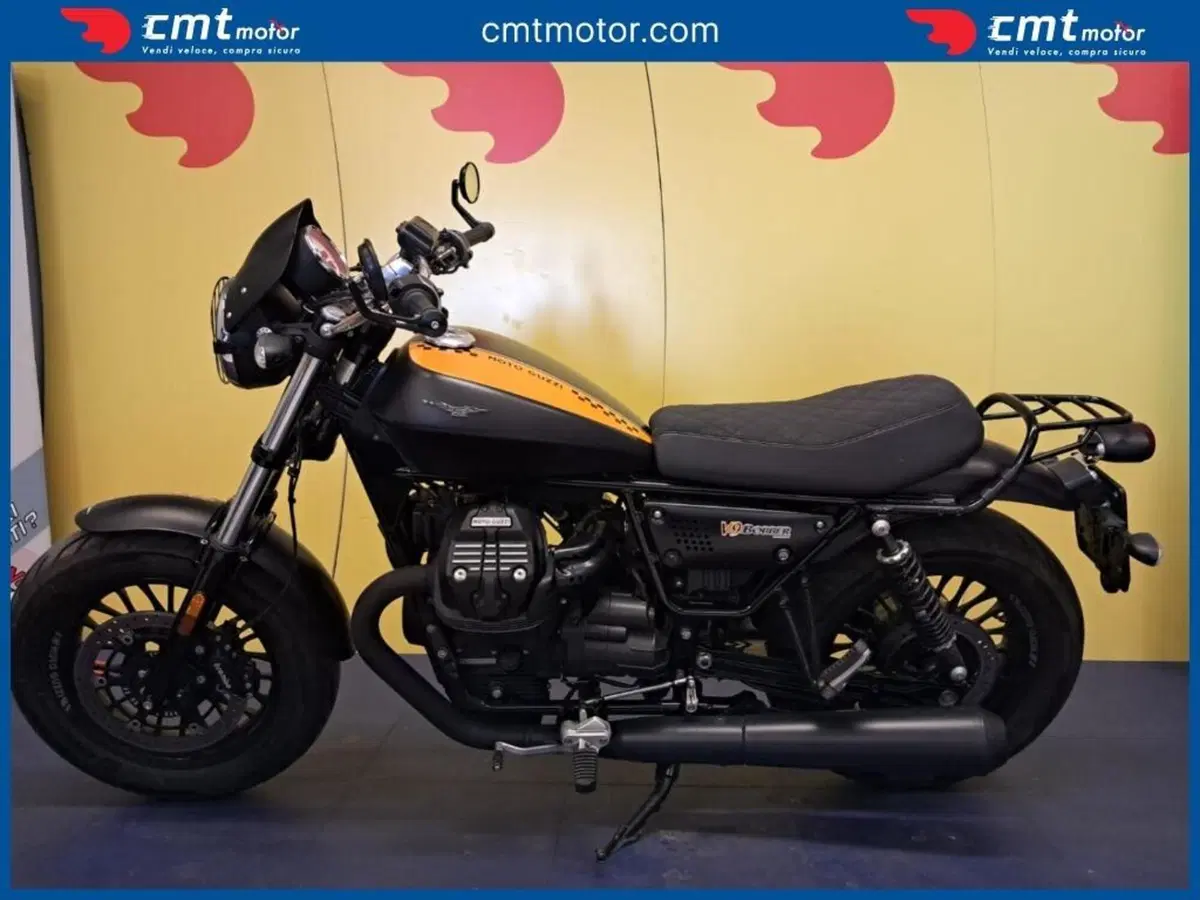 Moto Guzzi V9 Bobber (2016 - 18) (5)