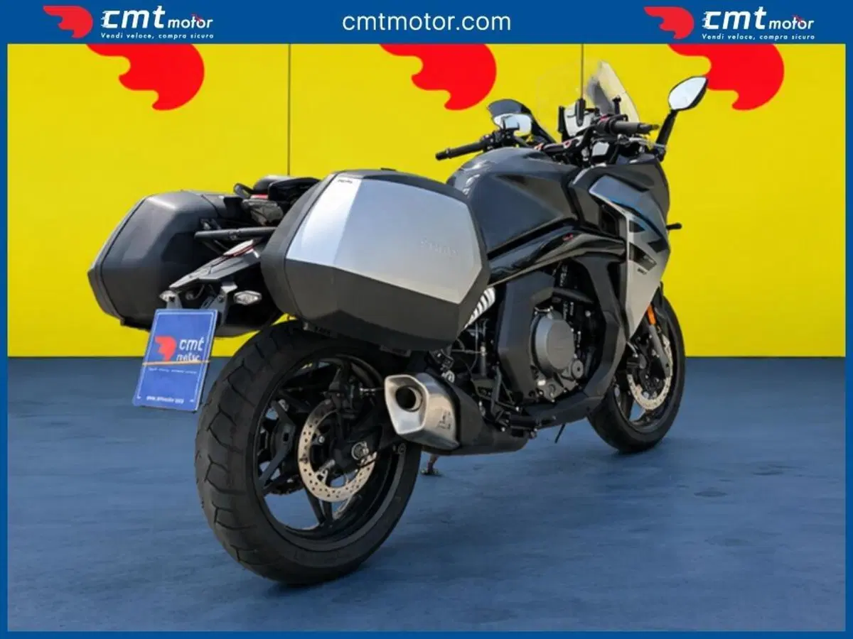 CFMOTO 650GT (2021 - 26) (4)