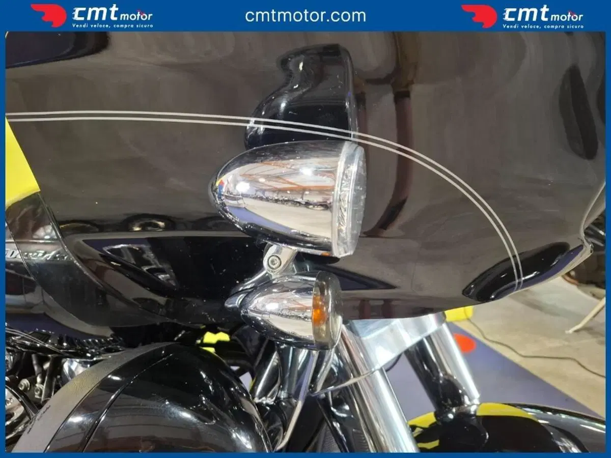 Harley-Davidson 107 Road Glide Ultra (2017 - 18) - FLTRU (7)