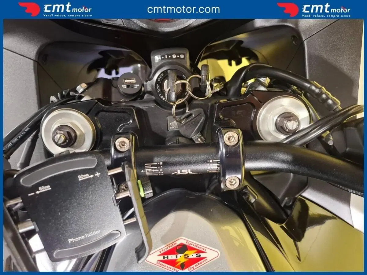 Honda VFR 1200 F DCT ABS (2010 - 16) (9)