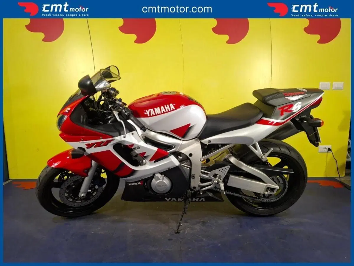 Yamaha YZF R6 (1999 - 00) (6)