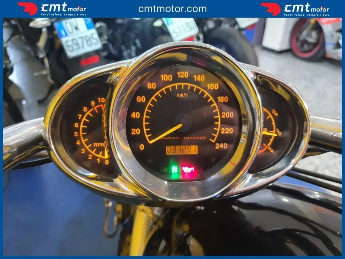 Harley-Davidson 1130 V-Rod (2002 - 05) - VRSCA (5)