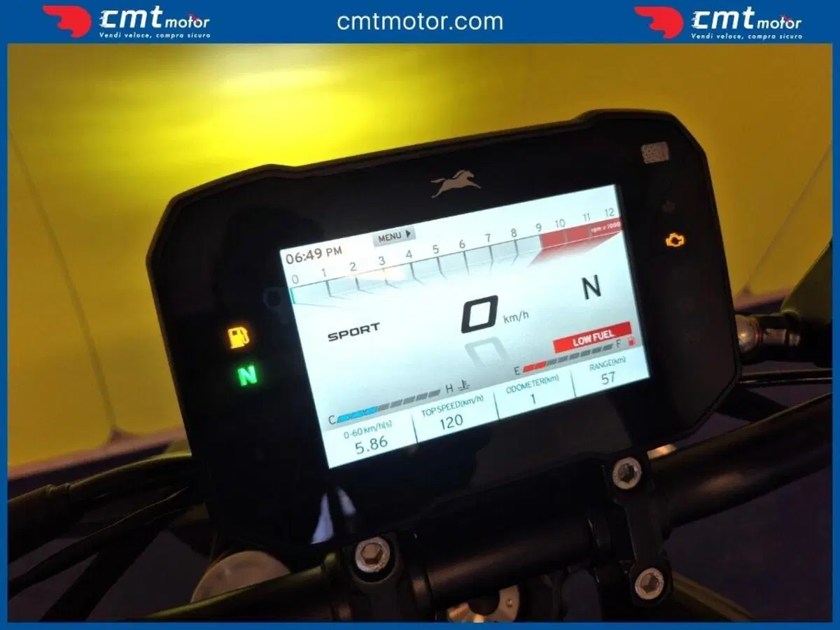 TVS Motor RTR 310 (2024 - 26) (5)
