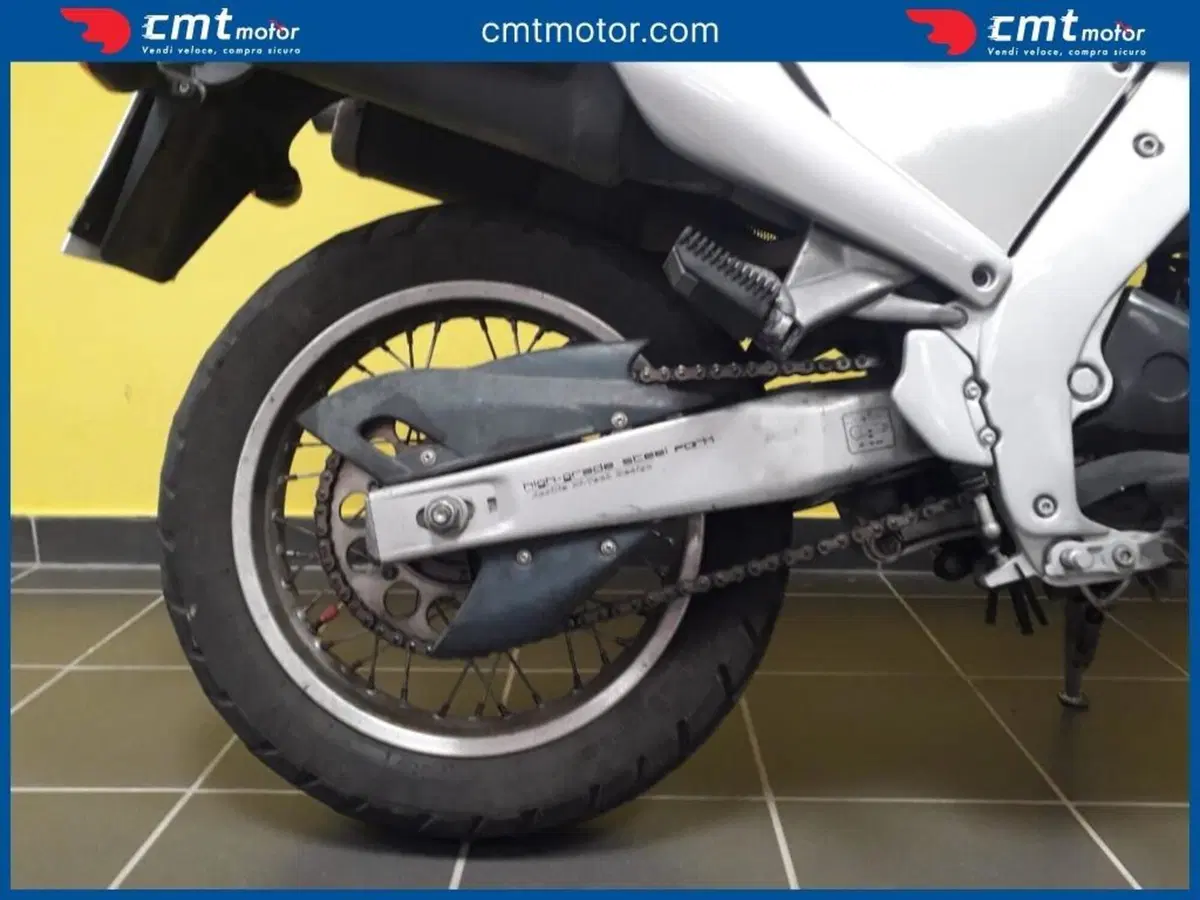 Aprilia Pegaso 650 IE (2001 - 02) (6)