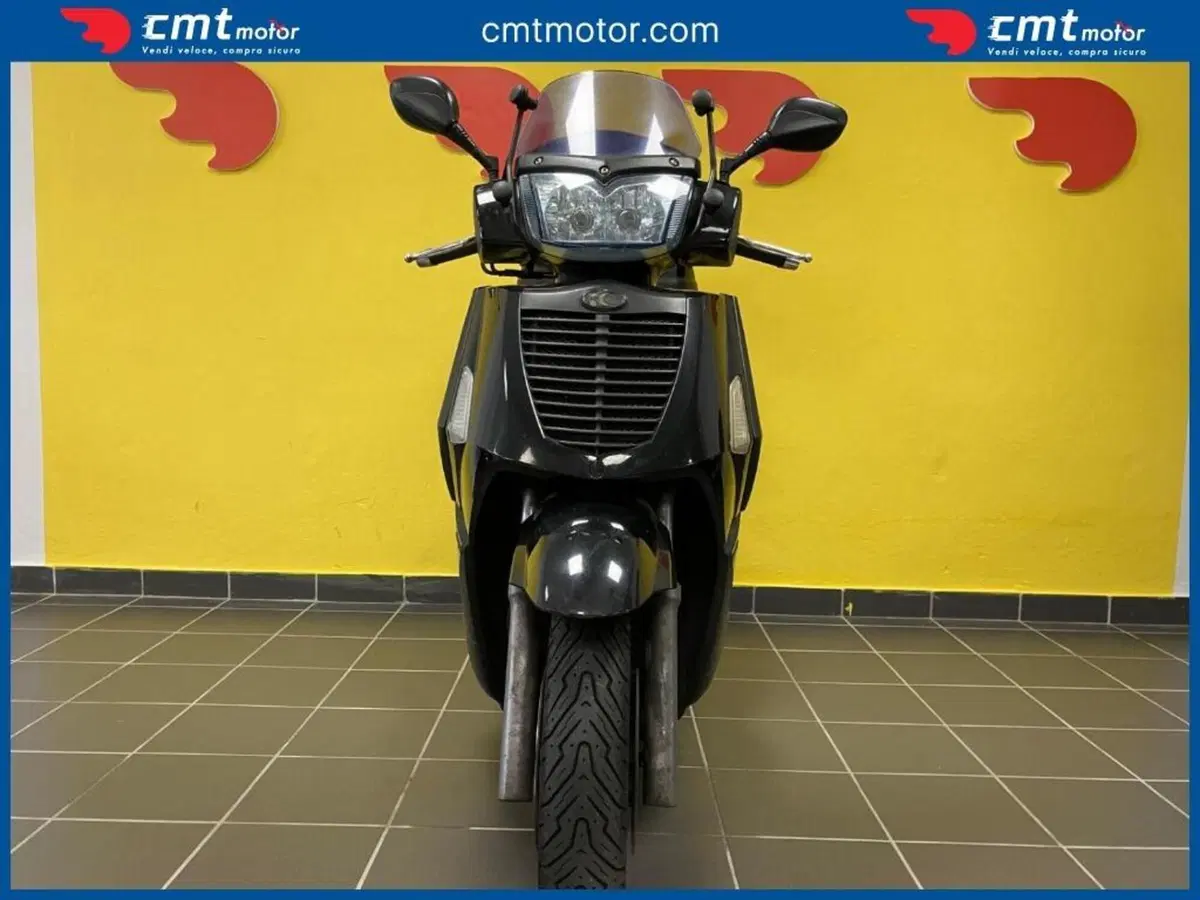 Kymco People 300i S (2008 - 12) (2)