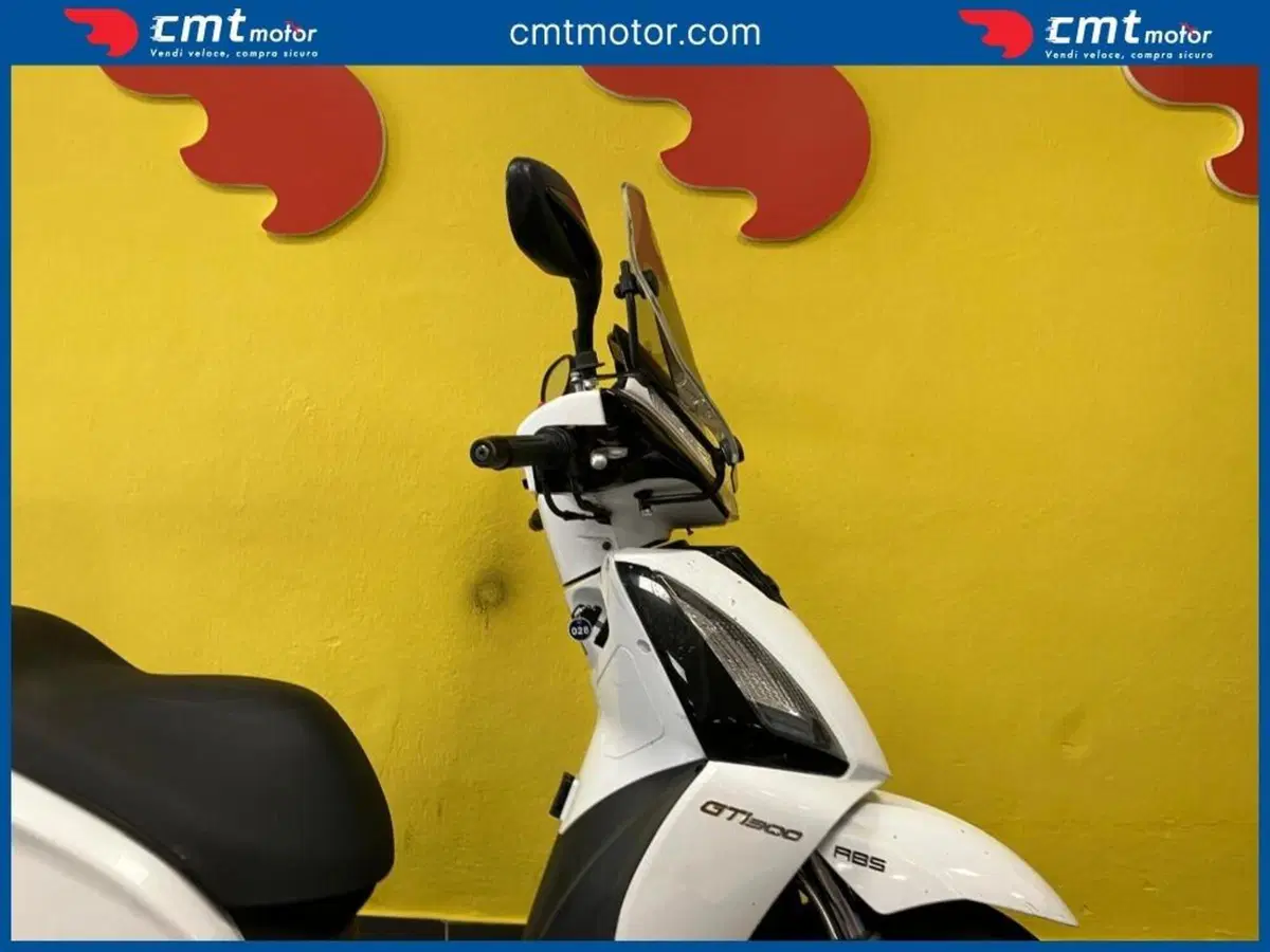 Kymco People 300i GT (2010 - 17) (8)