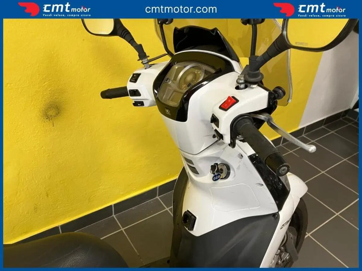 Kymco People 300i GT (2010 - 17) (10)