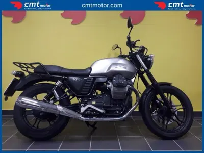 Moto Guzzi V7 II Stone (2015 - 17) usata