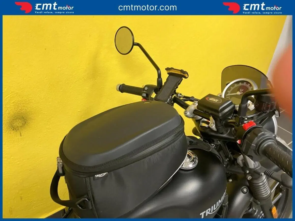 Triumph Street Twin 900 (2017 - 18) (10)
