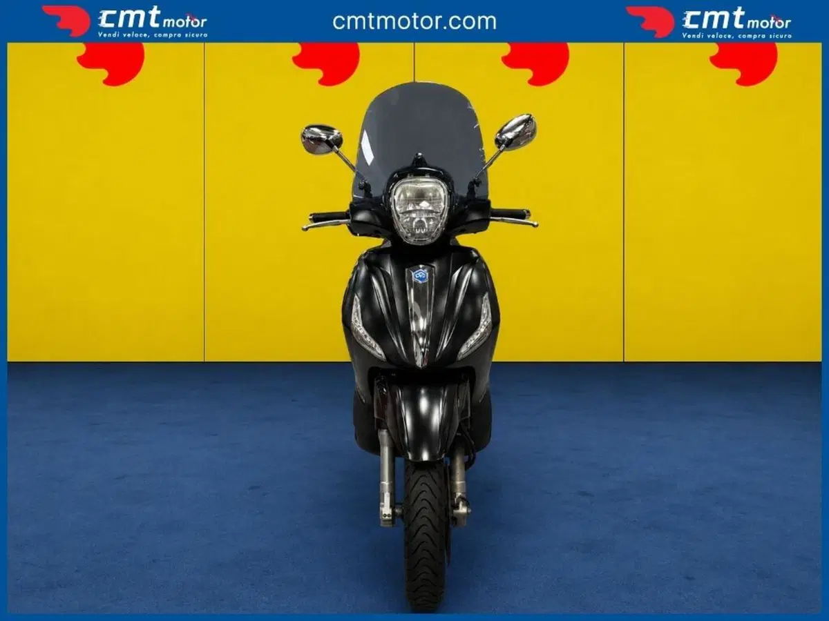 Piaggio Beverly 350 ABS (2016 - 20) (2)