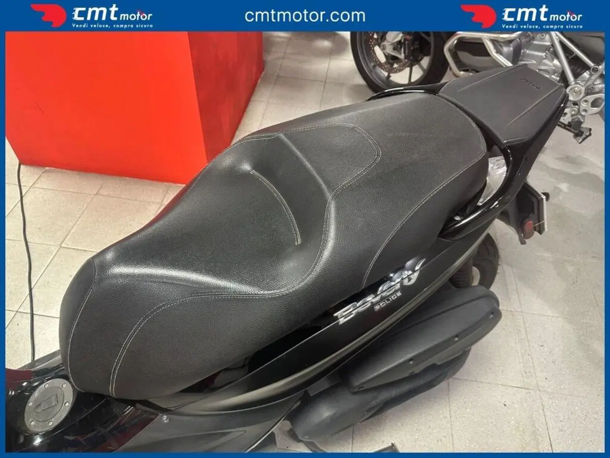 Piaggio Beverly 350 ABS (2016 - 20) (6)