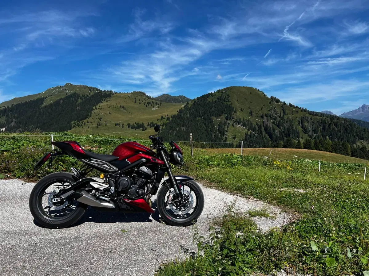 Triumph Street Triple 765 RS (2023 - 26) (2)