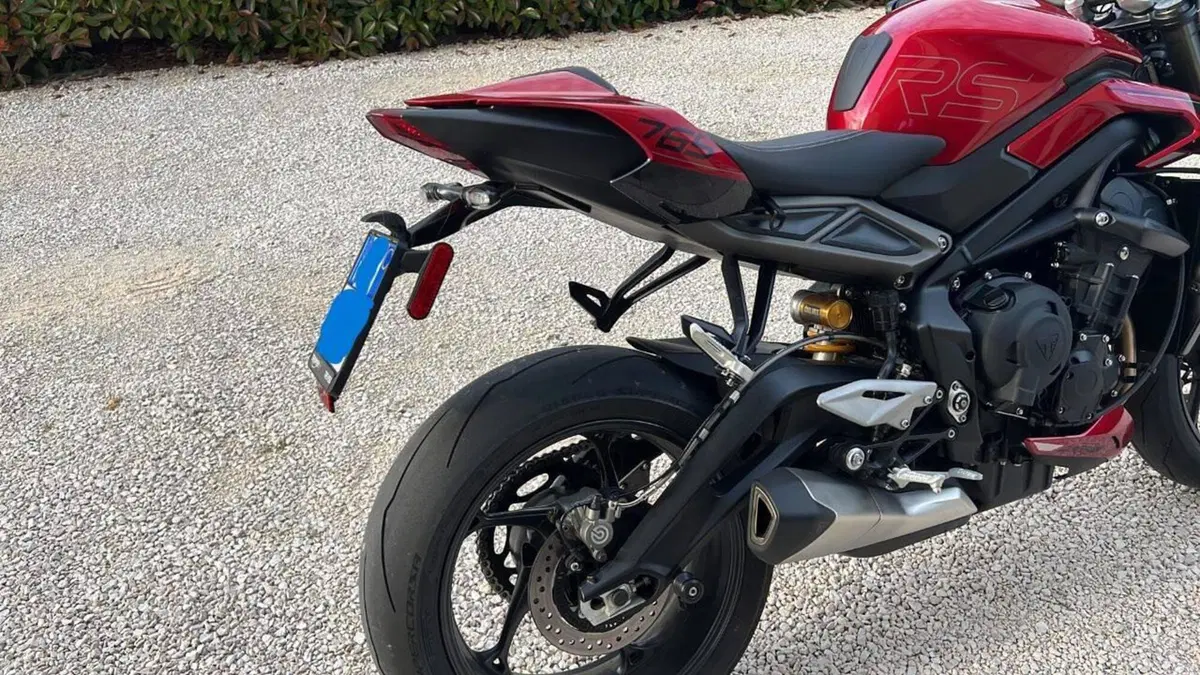 Triumph Street Triple 765 RS (2023 - 26) (13)
