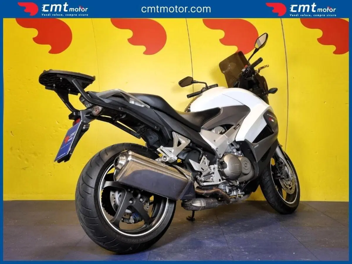 Honda VFR 800 (2006 - 13) (4)