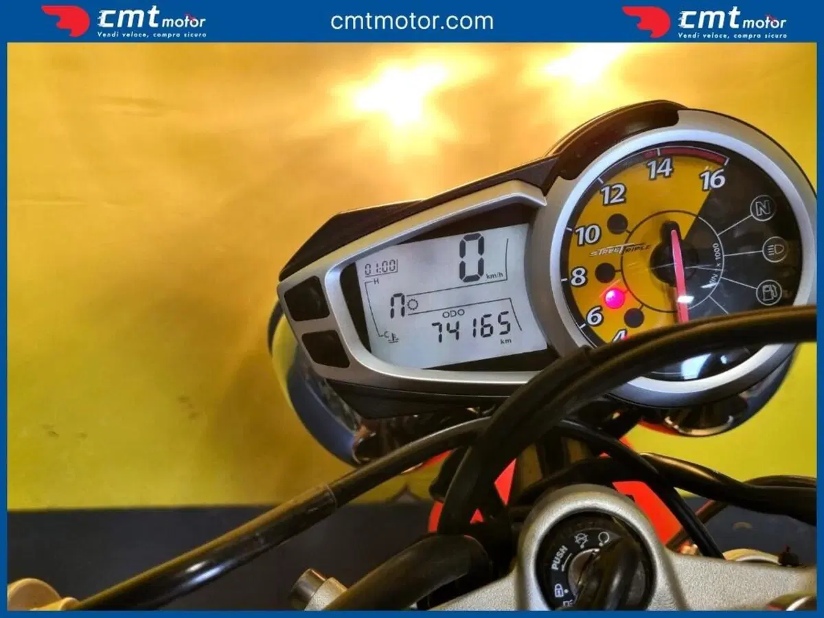 Triumph Street Triple R (2009 - 12) (5)