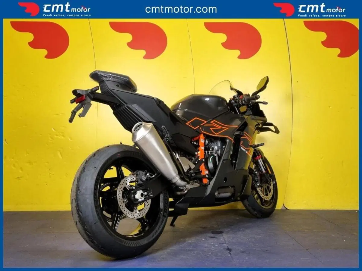 KTM 990 RC R (2026) (4)
