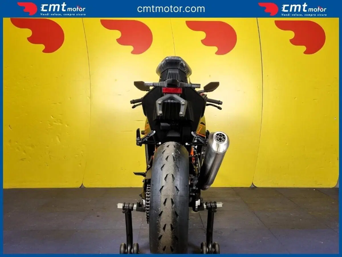 KTM 990 RC R (2026) (9)