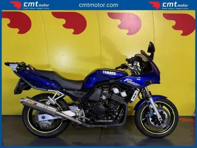 Yamaha FZS 600 Fazer (1998 - 01) usata
