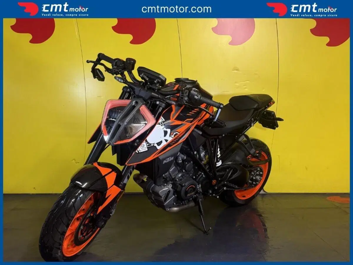 KTM 1290 Super Duke R (2019) (2)
