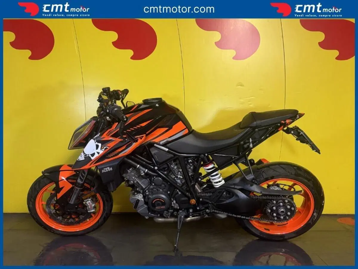 KTM 1290 Super Duke R (2019) (3)