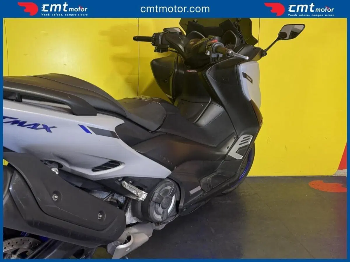 Yamaha T-Max 560 (2020 - 21) (5)