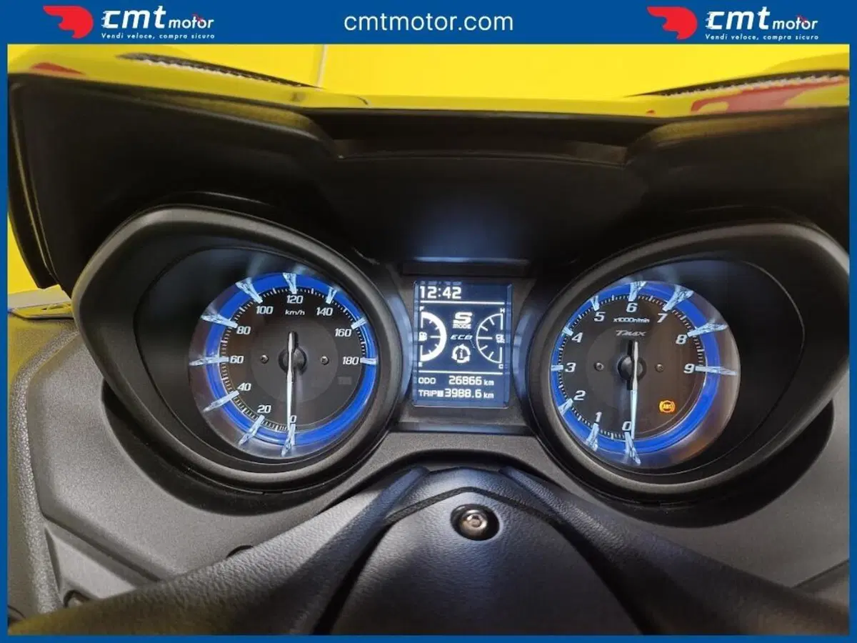 Yamaha T-Max 560 (2020 - 21) (5)