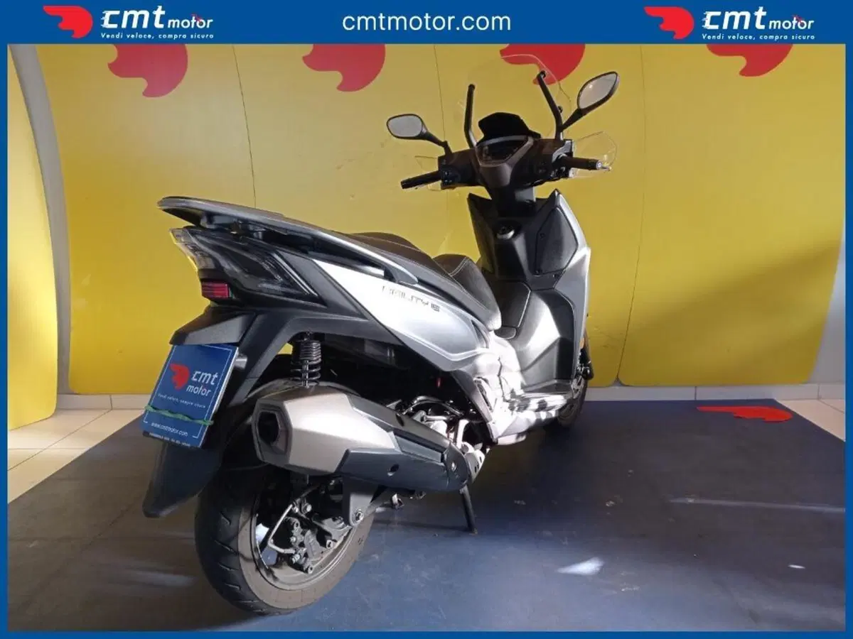 Kymco Agility 300i (2021 - 25) (2)