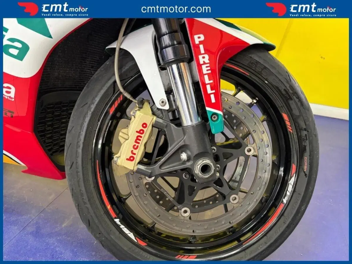 Aprilia RSV4 R (2009 - 12) (8)