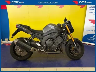 Yamaha FZ8 (2013 - 16) usata