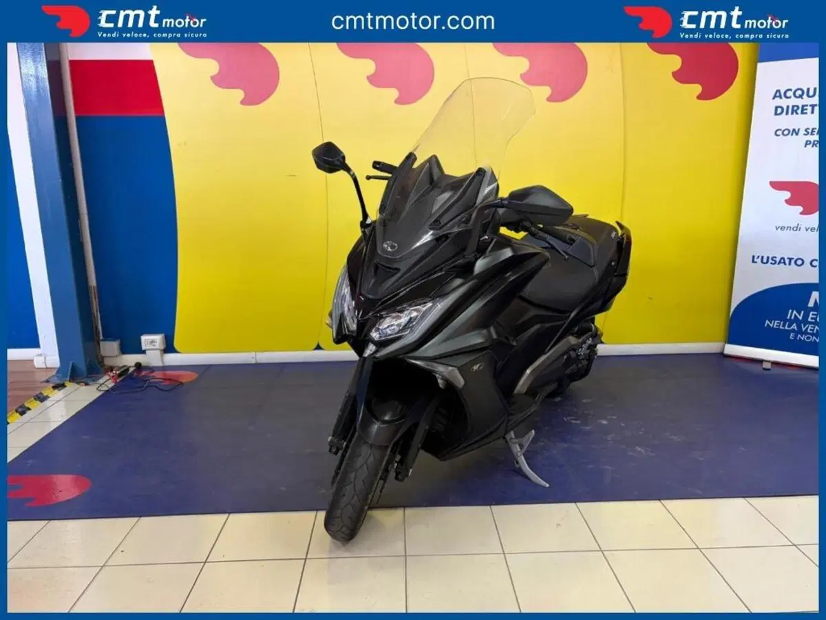 Kymco AK 550 ETS (2021 - 26) (2)