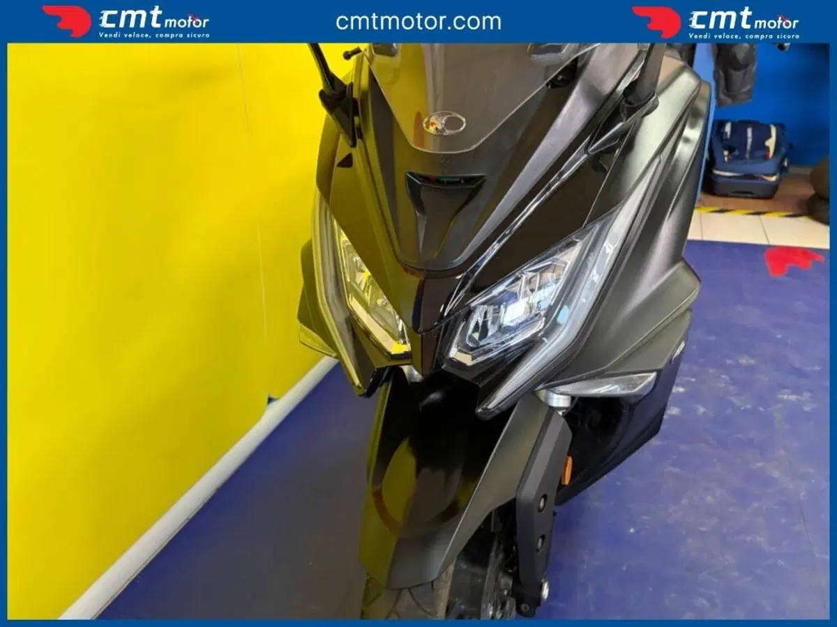 Kymco AK 550 ETS (2021 - 26) (9)