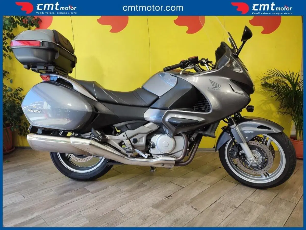 Honda Deauville 700 ABS