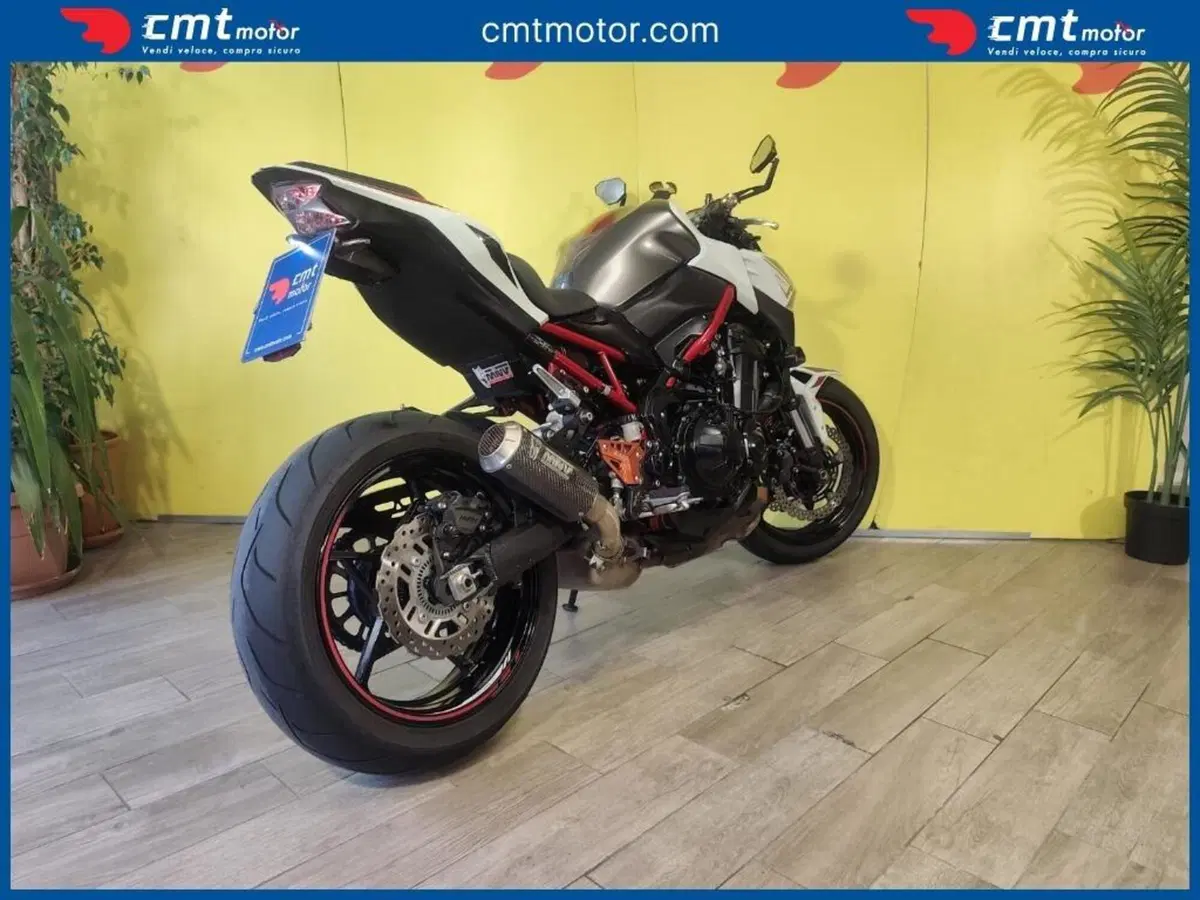 Kawasaki Z 900 (2021 - 24) (4)