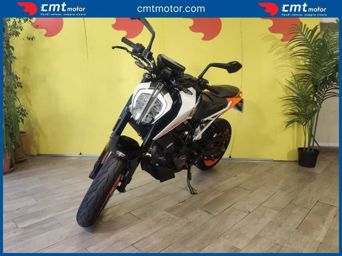 KTM 125 Duke (2024 - 25) (2)