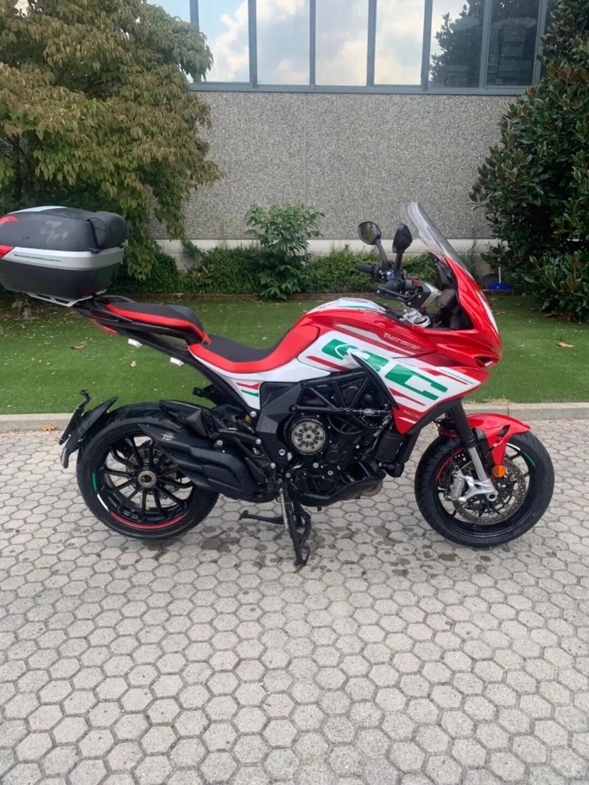 MV Agusta Turismo Veloce 800 RC SCS (2022 - 26)